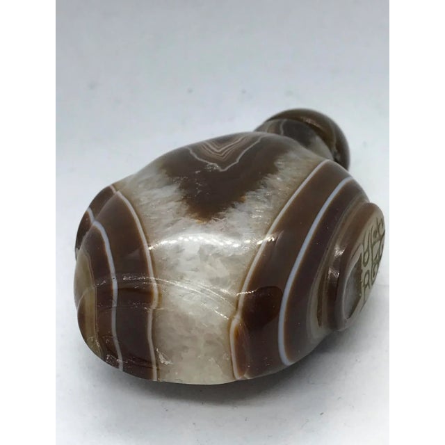 Brown 1970s Boswana Banded Agate Snuff Bottle For Sale - Image 8 of 12
