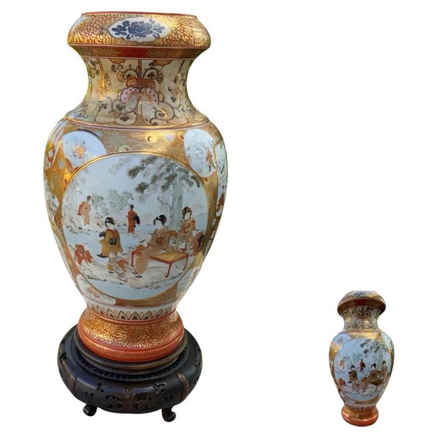 Large Meiji Japanese Gilt Porcelain Samurai Vase with Stand, 1880 For Sale - Image 3 of 18