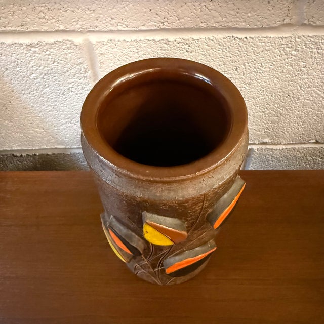 1960s 1960s Italian Art Pottery Vase by Aldo Londi, Bitossi for Raymor For Sale - Image 5 of 7