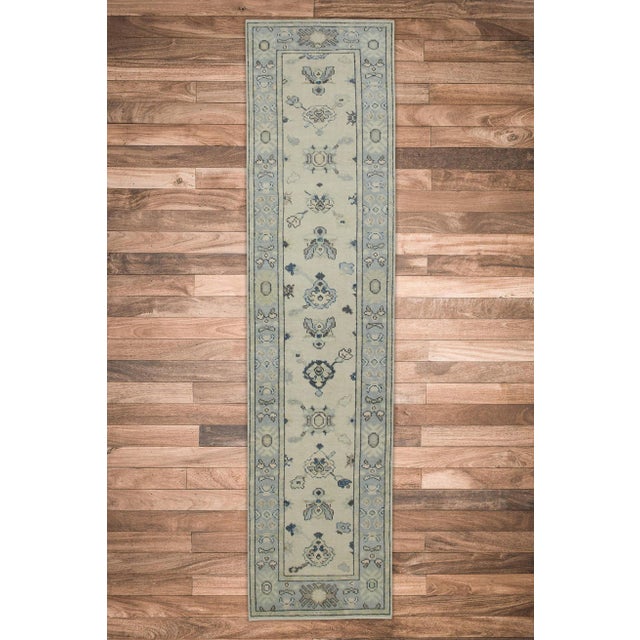 Early 21st Century Cream & Blue Floral Design Handwoven Wool Turkish Oushak Rug 2'4" X 9'10" For Sale In Houston - Image 6 of 7