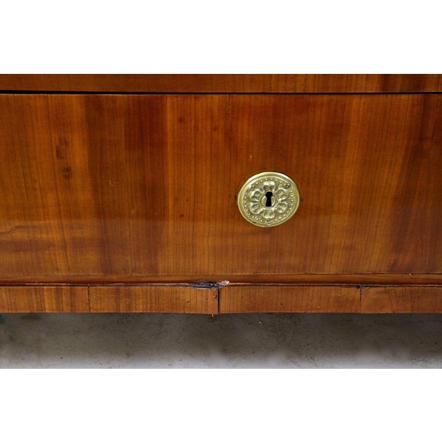 19th Century Biedermeier Chest of Drawers in Cherrywood, Austria, 1830s For Sale - Image 12 of 18