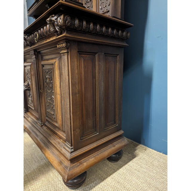 Renaissance Style Buffet in Walnut For Sale - Image 17 of 18