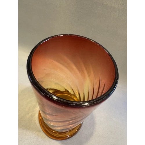 9.5" Antique Victorian Amberina Swirl Art Glass Vase For Sale In Minneapolis - Image 6 of 12