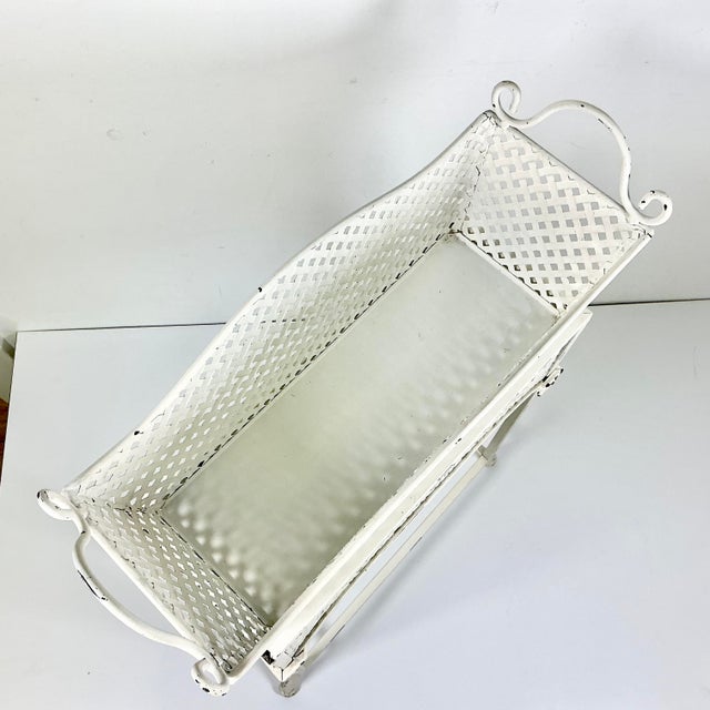 1970s Mid-Century Boho Chic Coastal Victorian Tole Metal Flat Bar Lattice Plant Stand. For Sale - Image 13 of 13