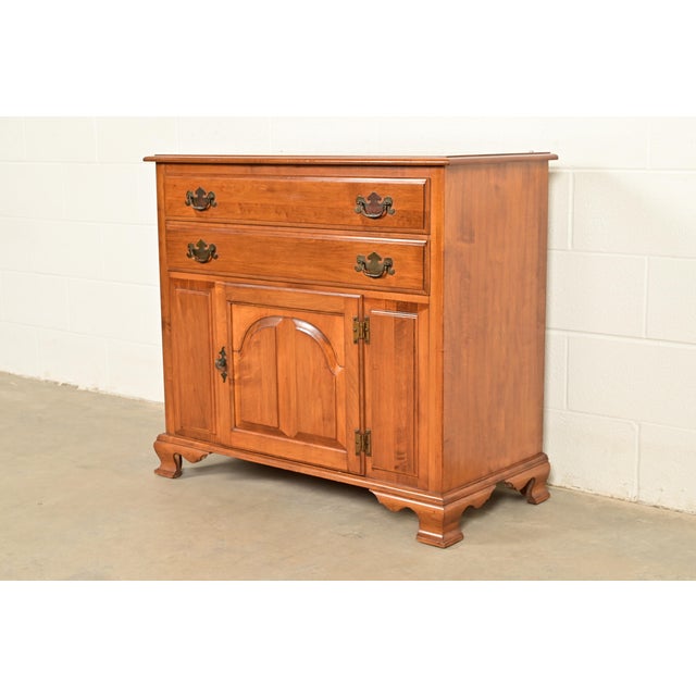 Kling American Colonial Solid Maple Server or Bar Cabinet, Circa 1960s For Sale - Image 12 of 12