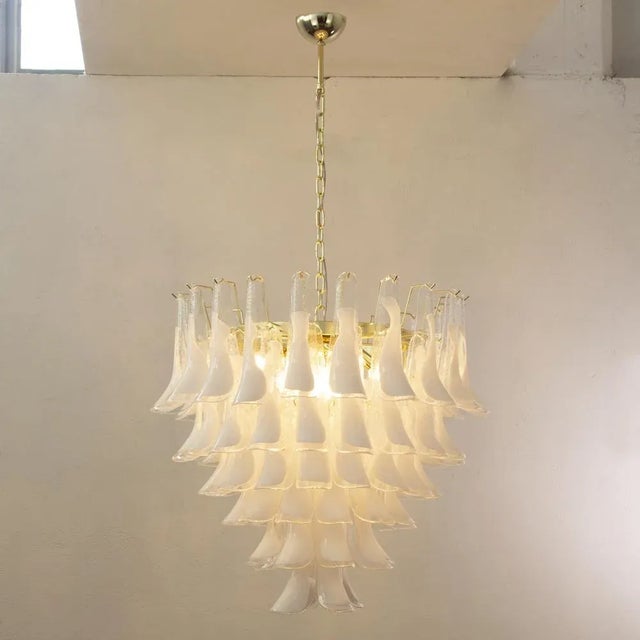 Mid-Century Modern White and Crystal Color Murano Glass Petal Chandelier, Italy, 1990s For Sale - Image 3 of 11