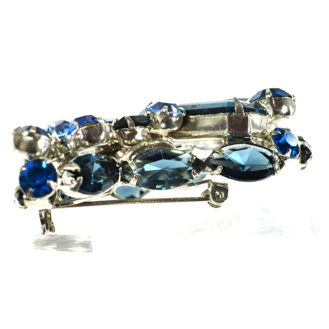 1960s 1960s Sapphire & London Blue Crystal Brooch 1960s For Sale - Image 5 of 6