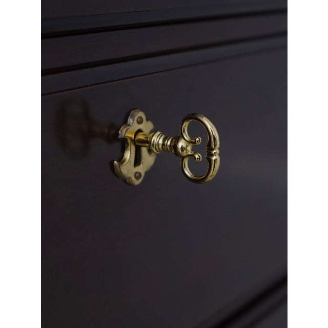 1990s Kindel Mahogany Queen Anne Style Highboy Chest For Sale - Image 9 of 16