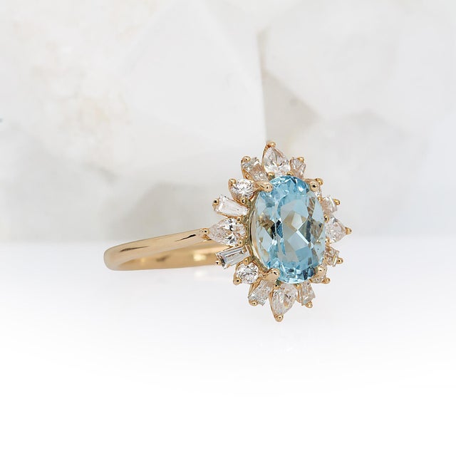 2020s 1.4cts Aquamarine Ring With Natural Diamonds Accents: Solid 14k Gold, Oval 9x7mm For Sale - Image 5 of 11
