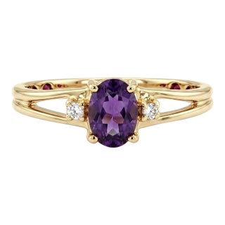 Beautiful Amethyst Wedding Ring - Febraury Birthstone Ring Us (All Sizes Available) For Sale
