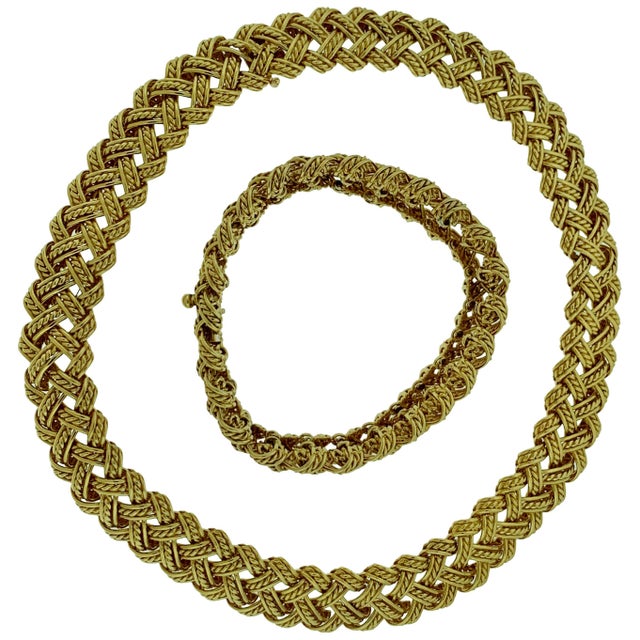 Late 20th Century Boucheron Two-Piece Necklace and Bangle Set in 18 Karat Yellow Gold 165 Grams For Sale - Image 15 of 18