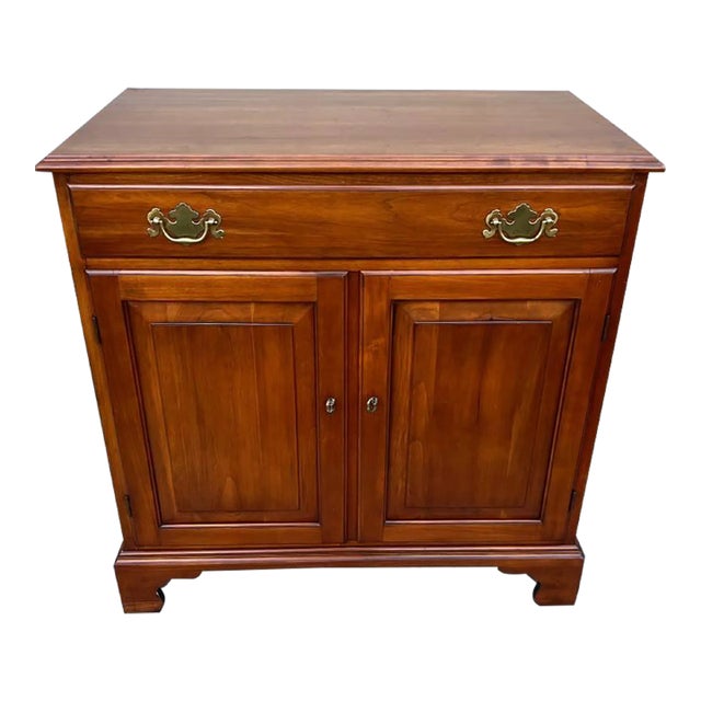 Mid 20th Century Henkel Harris American Colonial Cherry Wood Server or Bar Cabinet For Sale