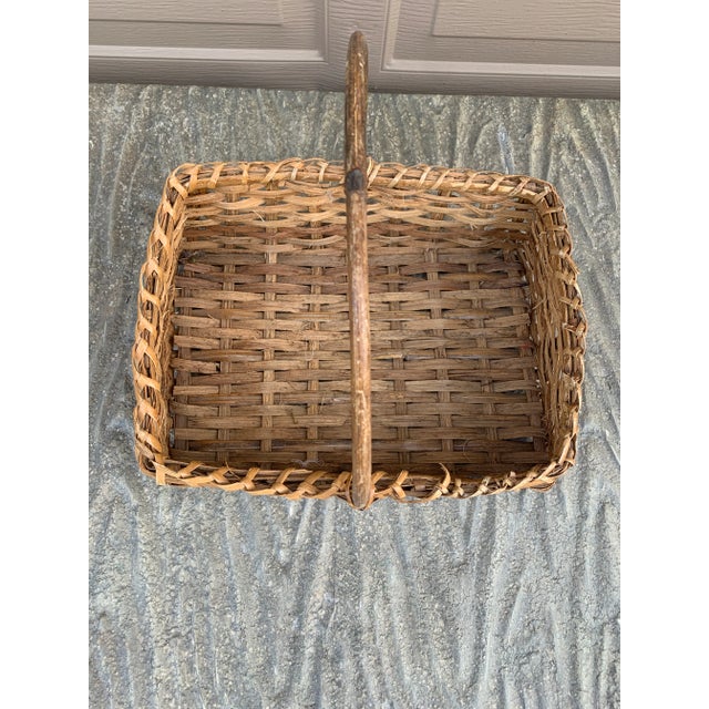 Antique Early 20th Century American Splint Oak Gathering Basket For Sale In South Bend - Image 6 of 9