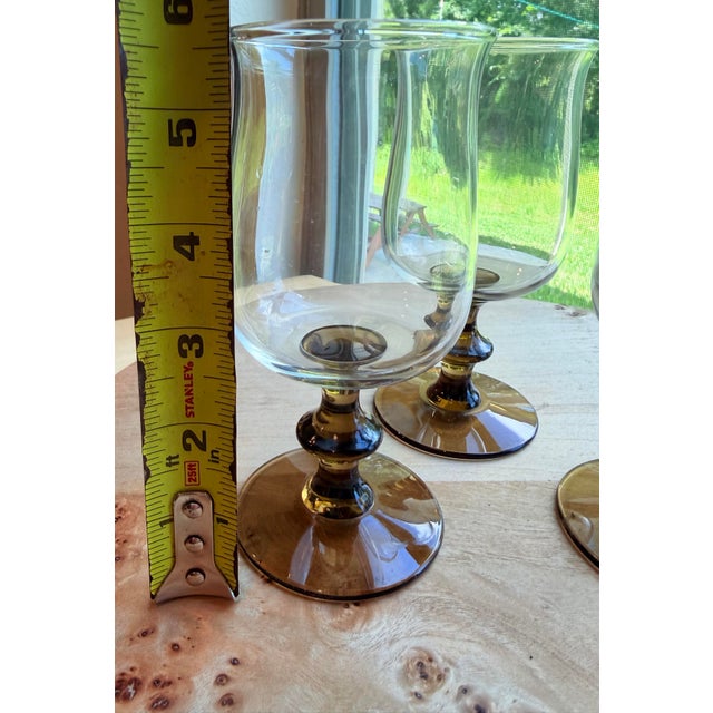 1970s Vintage Mid-Century Modern Libbey Two Tone Tawny Brown Tulip Goblets 5.75" Set of 4 For Sale - Image 5 of 5