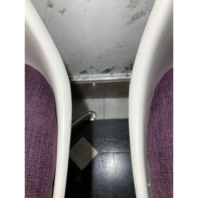 White Tulip Swivel Chairs by Maurice Burke for Arkana, 1960, Set of 2 For Sale - Image 6 of 17