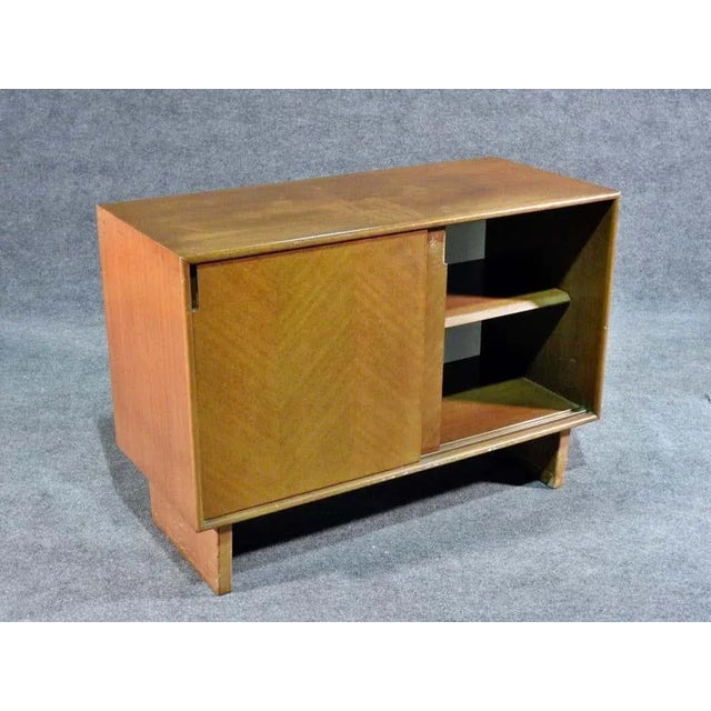 Mid-Century Modern Harvey Probber Sliding Door Cabinet For Sale - Image 3 of 7