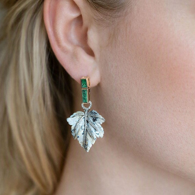 2020s Emerald, Diamond and Jasper Leaf Earrings in 14ct Gold - Fei Liu, Pair For Sale - Image 5 of 5