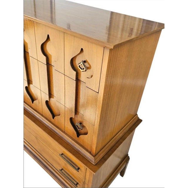 Mid-Century Modern 1960s Highboy With Sculpted Spade Handles For Sale - Image 3 of 16