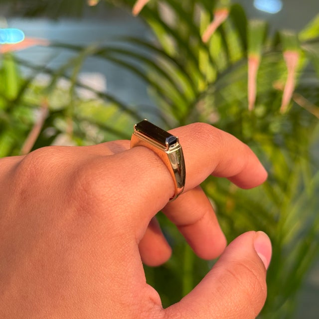 2.19 Carat Certified Green Tourmaline Baguette Ring in 18k Solid Gold Size 6 For Sale - Image 11 of 15