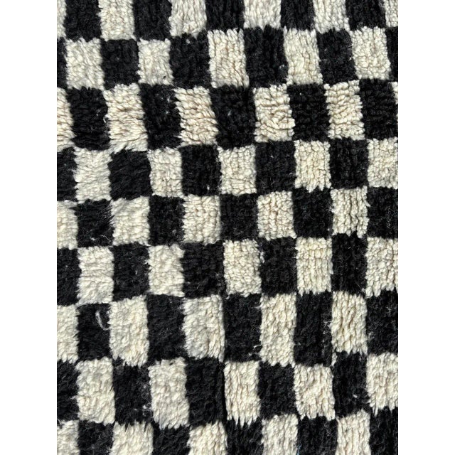 Beni Ouarain Checkerboard Modern Moroccan Handknotted Rug For Sale - Image 10 of 10