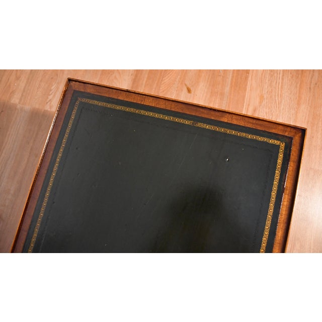 1930s English Regency Mahogany & Green Leather Top Coffee Table For Sale - Image 13 of 16