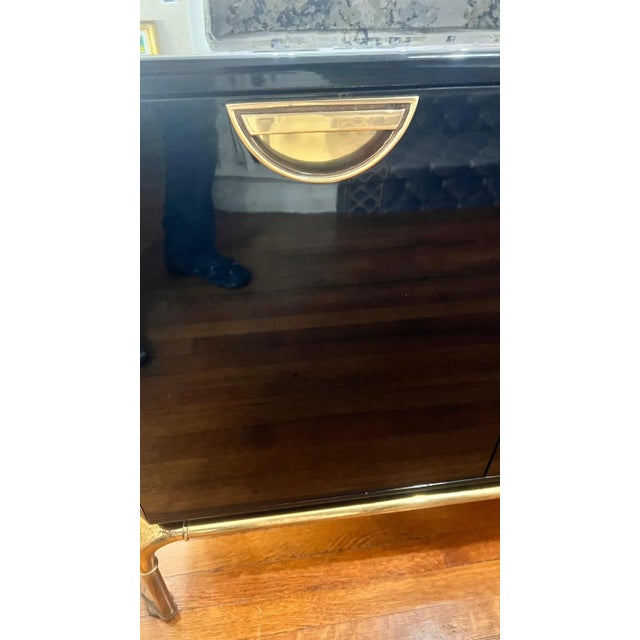 1970s John Widdicomb Black Lacquered Credenza With Brass Hardware For Sale - Image 11 of 14