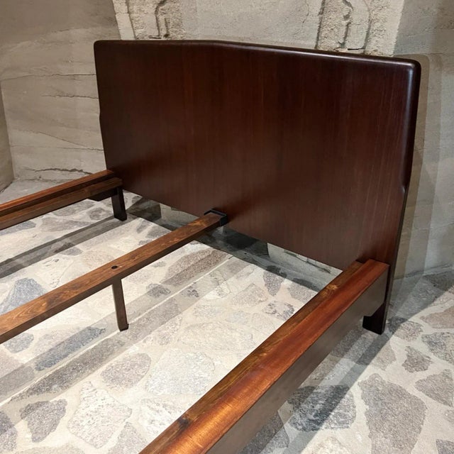 1950s Modern Queen Bed Italian Sapele + Bronze Osvaldo Borsani Italy For Sale - Image 10 of 13