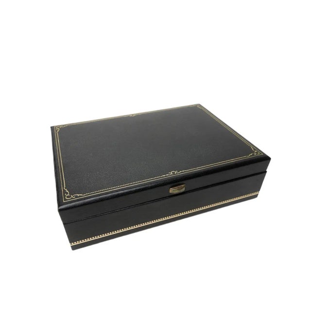 Vintage Buxton Black, Red and Gold Leatherette Men’s Valet Jewelry Box For Sale In Los Angeles - Image 6 of 7