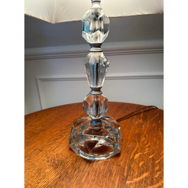 1950s Mid 20th Century Stacked Crystals Leaded Glass Nightstand/Boudoir/Desk Lamp For Sale - Image 5 of 12