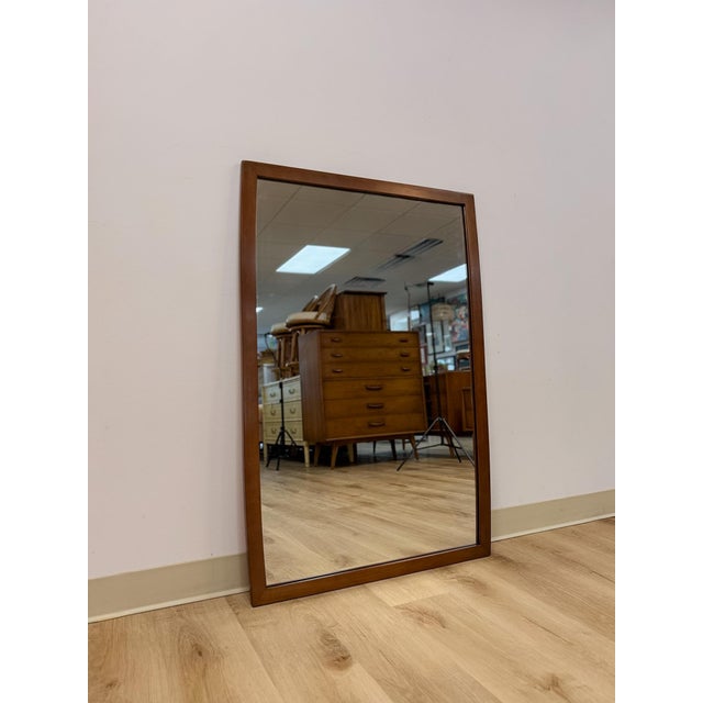 Mid-Century Modern United Furniture MCM Curved Walnut Mirror Vintage Mid-Century Bedroom Mirror For Sale - Image 3 of 6