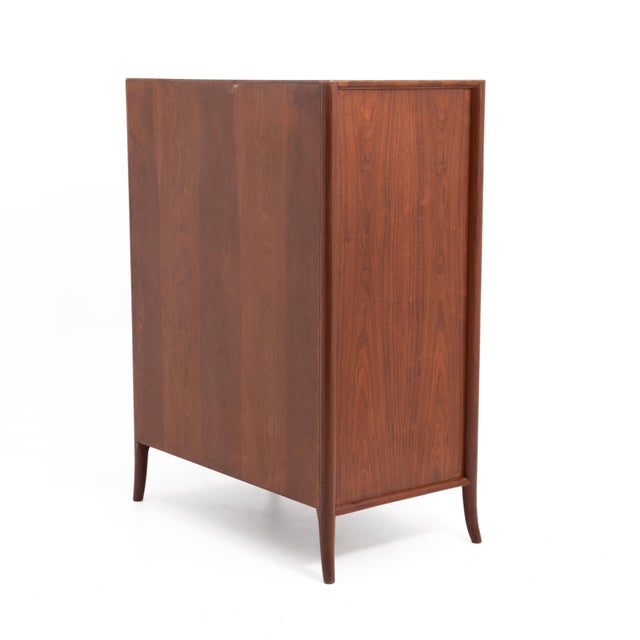 Mid-Century Modern T.H. Robsjohn Gibbings Widdicomb Walnut Five Drawer Chest Klismos Leg Book Matched For Sale - Image 3 of 13