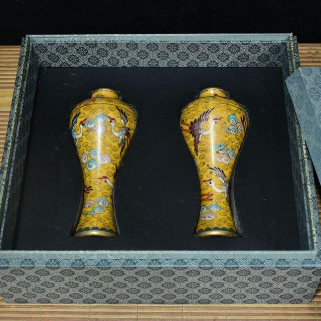 Chinese Cloisonné Vase Pair With Original Silk Box / Crane & Cloud Motif For Sale In Los Angeles - Image 6 of 9