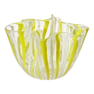 Vintage Murano Venini Bianconi Yellow White Filigrana Ribbons Italian Art Glass Decorative Fazzoletto Vase For Sale