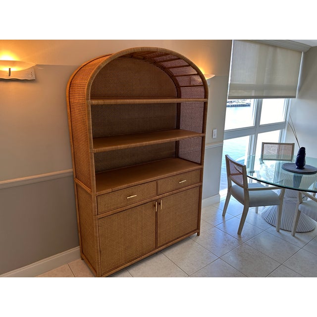Lovely hutch never used bought new in April of 2024 from Serena and Lily. I am not in Florida to look for a 'signature' on...
