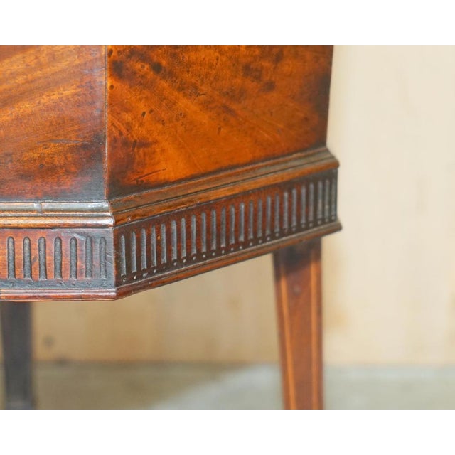 Gold George III Hardwood Wine Cooler Cellarette, 1780s For Sale - Image 8 of 18