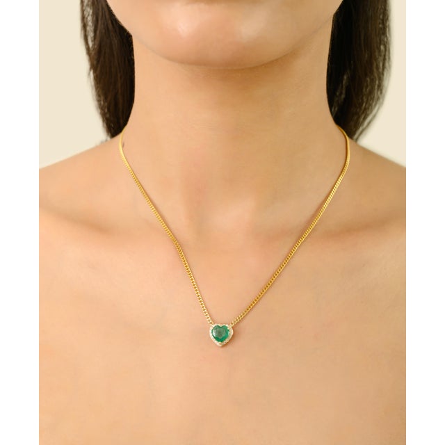 1.29ct Emerald Heart Necklace With Diamonds Inspired by Mid Century in 14k Gold For Sale In New York - Image 6 of 13