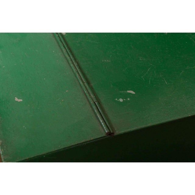 Large Scale Green Tin Bin, English Circa 1880 For Sale In San Francisco - Image 6 of 7