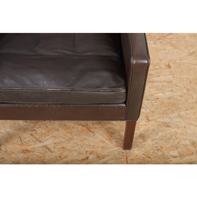 Model 2204 Wingback Armchair in Leather with Wood Legs by Børge Mogensen for Frederica, 1963 For Sale - Image 6 of 13