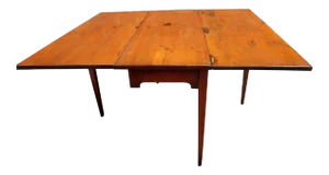 Traditional Drop Leaf Dining Table