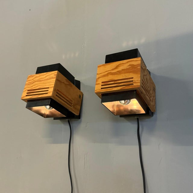1970s Cubism Wall Lamps attributed to Claus Bolby for Cebo Industri, 1970, Set of 2 For Sale - Image 5 of 15