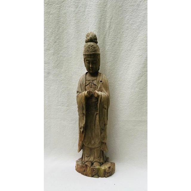 19th Century Chinese Hand-Carved Cypress Guanyin Buddhist Goddess Sculpture For Sale - Image 6 of 15