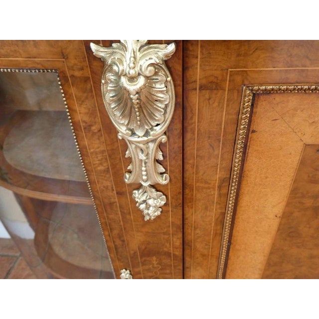 Brown Antique Regency Walnut Credenza Bookcase from Gillows, 1820 For Sale - Image 8 of 18
