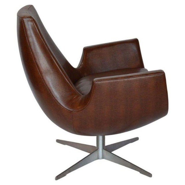 Mid-Century Modern Pair of Mid-Century Brown Leather Chairs With Metal Base. Italy, 1970s For Sale - Image 3 of 7