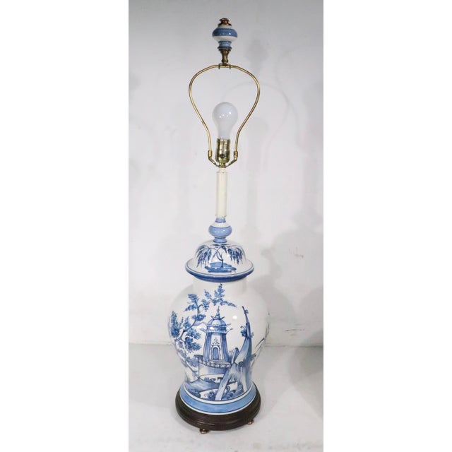 Classic Blue and White Chinese , Chinoiserie style ginger jar form table lamp, made by Frederick Cooper, circa mid 20th...