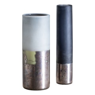 Two Vases, Made in England, Set of 2 For Sale