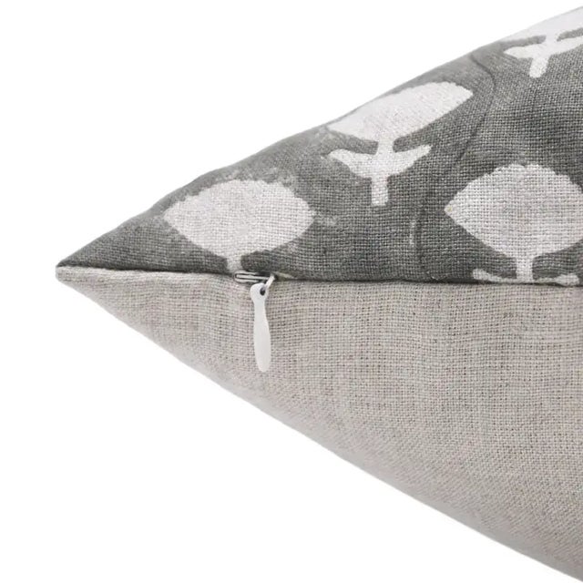 Contemporary Fabdivine Decorative Block Print Cushion Cover 24x24 Inch Pure Linen- Jadibuti For Sale - Image 3 of 4