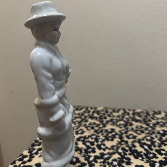 Porcelain Flapper Women in Jacket Figurine For Sale In New Orleans - Image 6 of 8