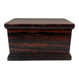 Spectacular American Grain Painted Strong Box, New England Circa 1800