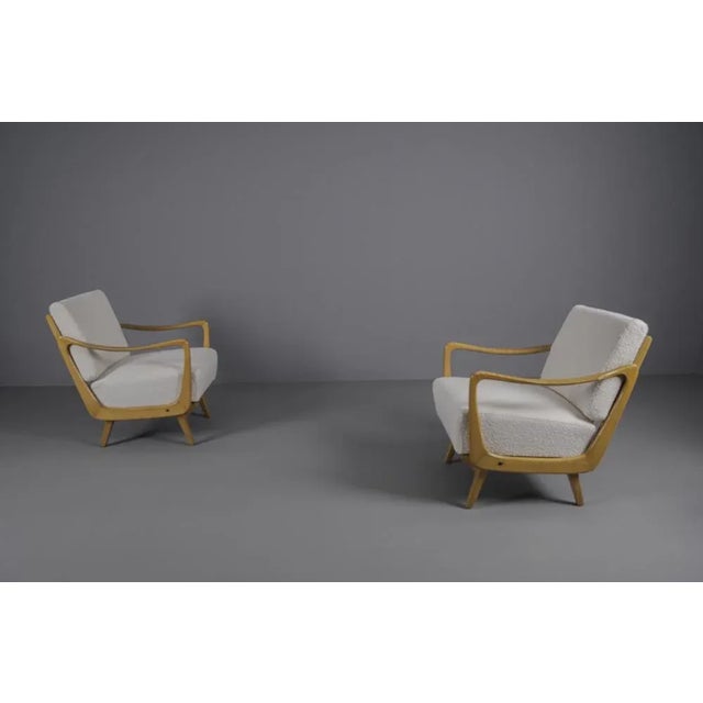 Mid-Century Modern Set of White Boucle Fabric and Wooden Armchairs, 1950s For Sale - Image 3 of 10