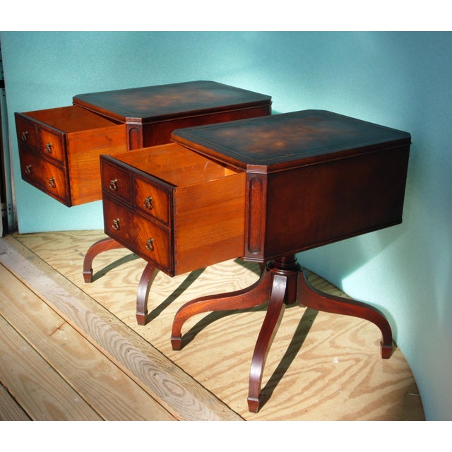 Vintage Pair Weiman Federal Regency Mahogany Leather Top End Tables